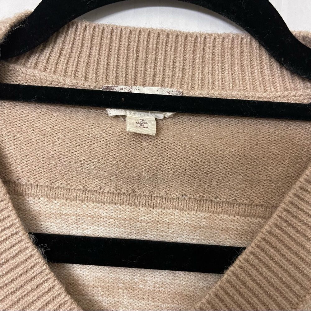 Hem and thread women’s sweater - Picture 7 of 15